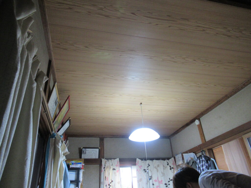 クロス張り替え施工後の写真