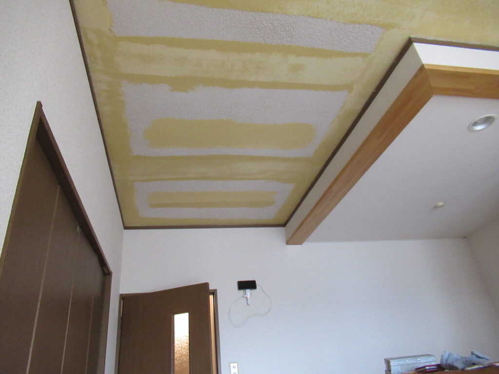 クロス貼る前の写真